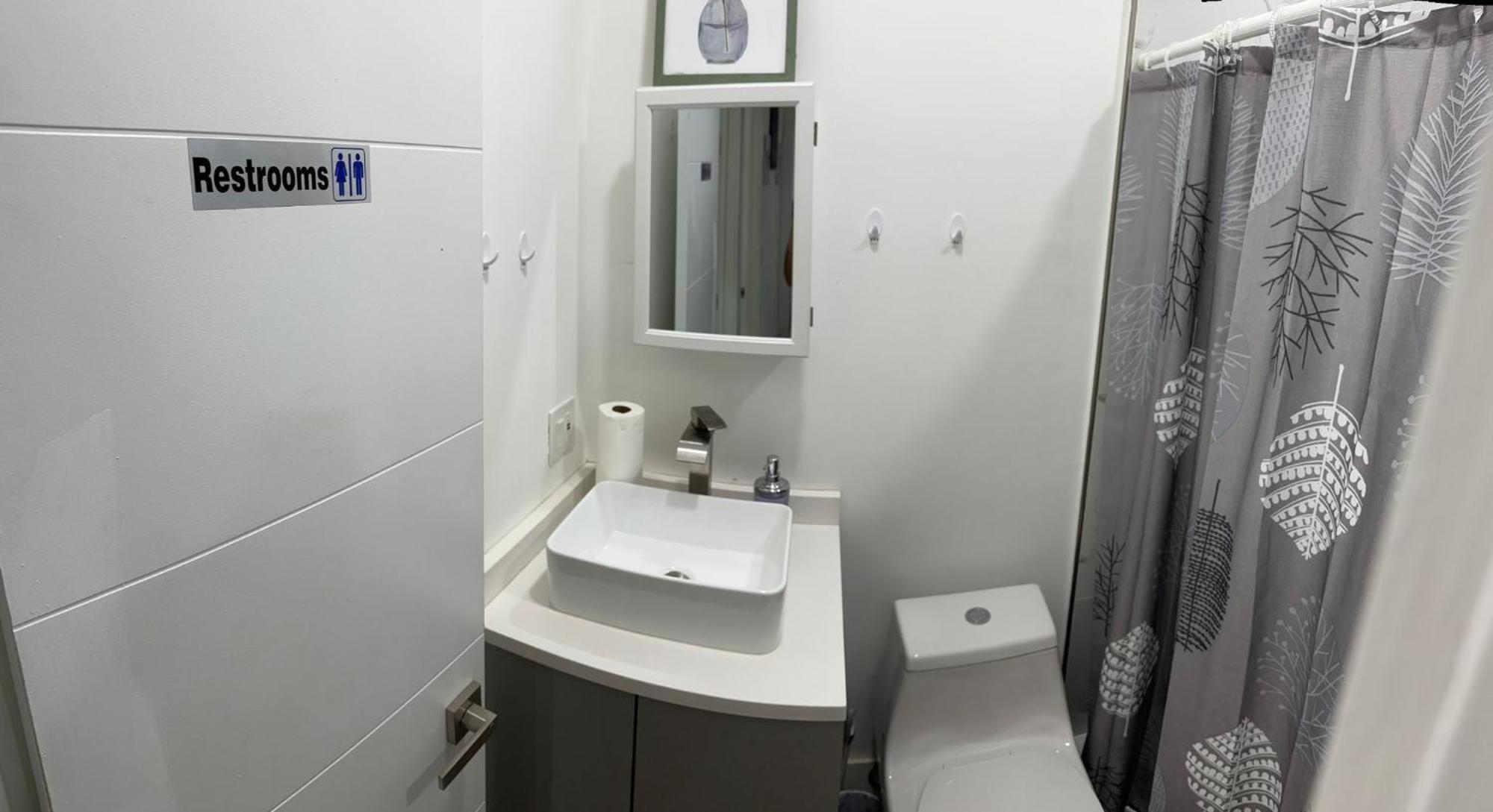 203 Miami Shared Rooms For Men Central Comfortable, Affordable Εξωτερικό φωτογραφία