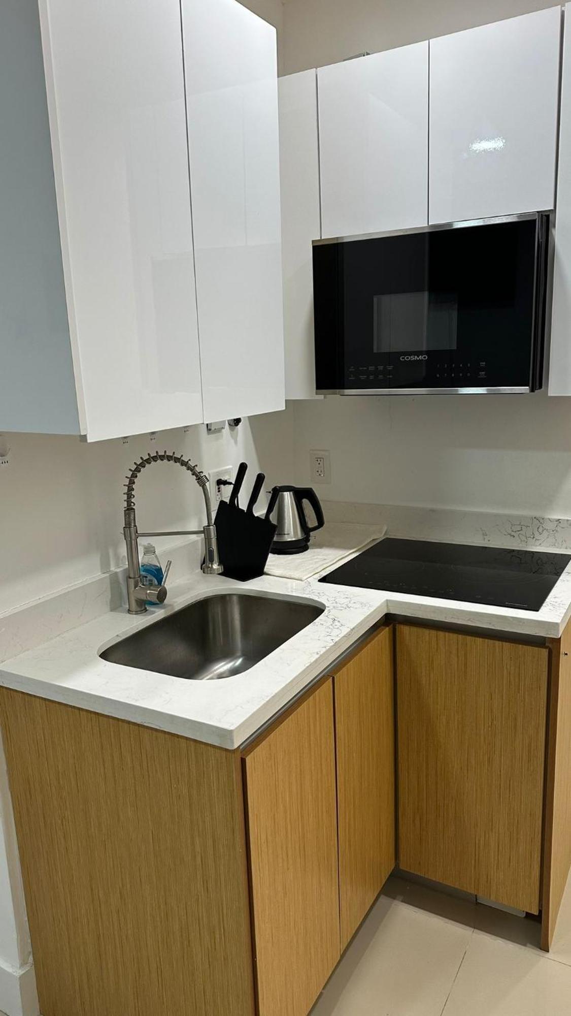 203 Miami Shared Rooms For Men Central Comfortable, Affordable Εξωτερικό φωτογραφία